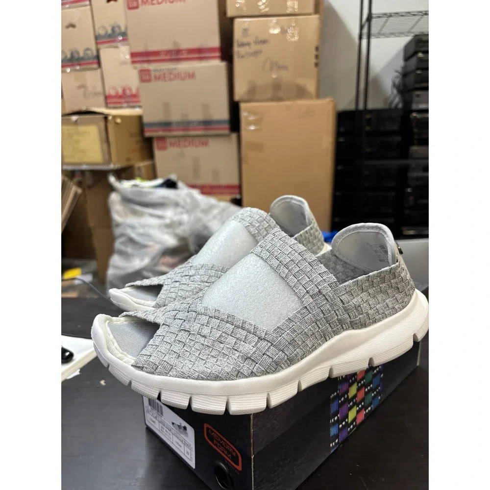 Bernie Mev Comfi Woven Reflective White Cream Sandals EU 39 US 8.5-9 NEW